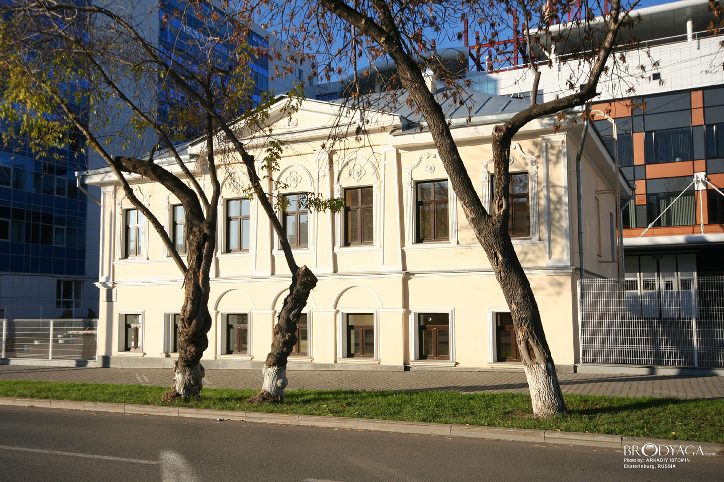Дом Петелиной У.О., Добролюбова 14, Екатеринбург (Ekaterinburg)